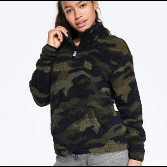Victoria Secret Pink Camo Sherpa 